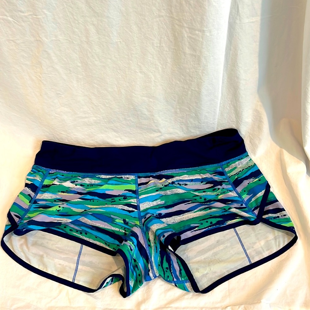 Lululemon Speed Short Seven Wonders Multi Hero Blue 2.5” inseam Size 10
